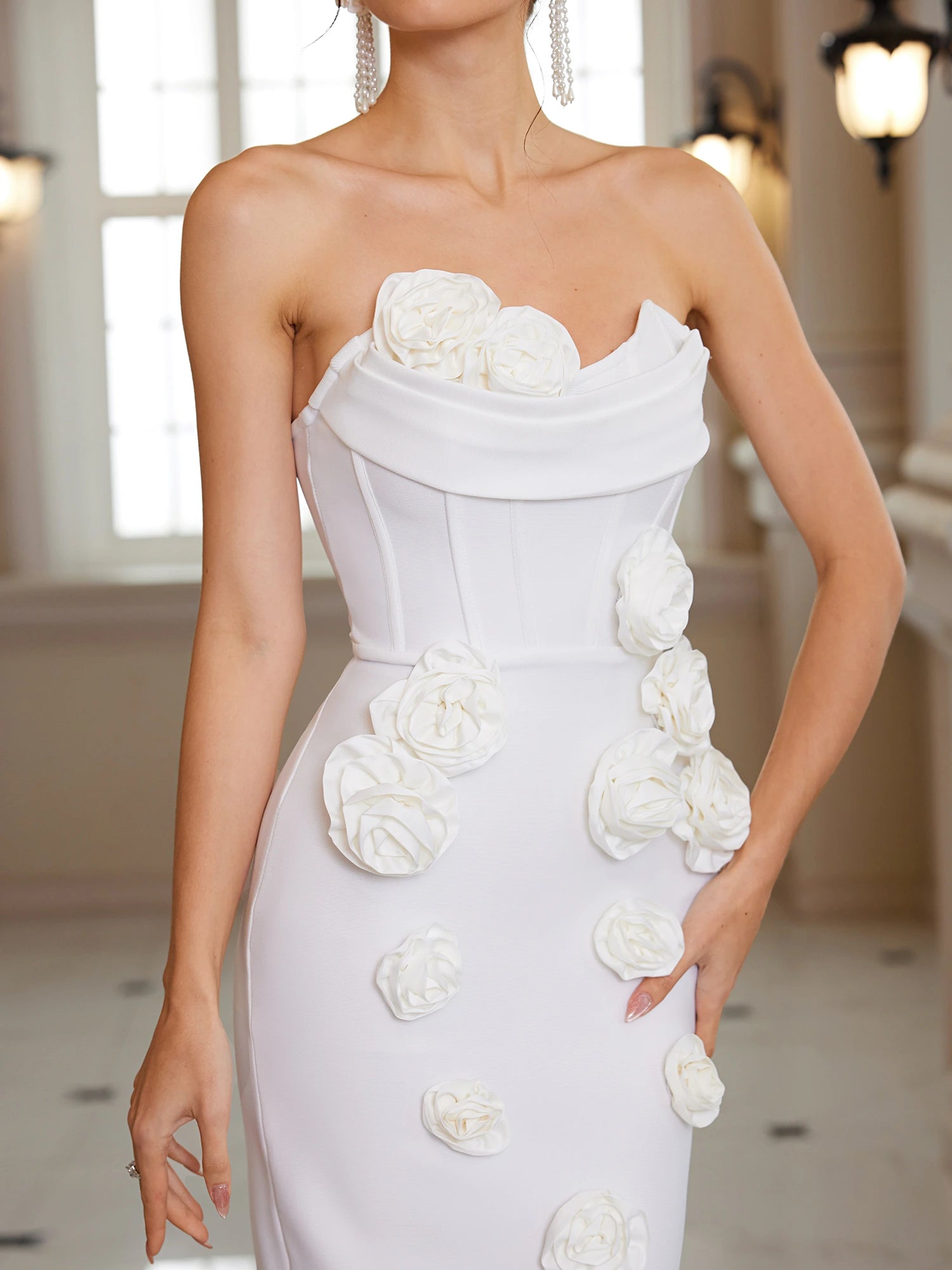 Architectural Strapless Ribbon Midi Dress|NOOSGOP