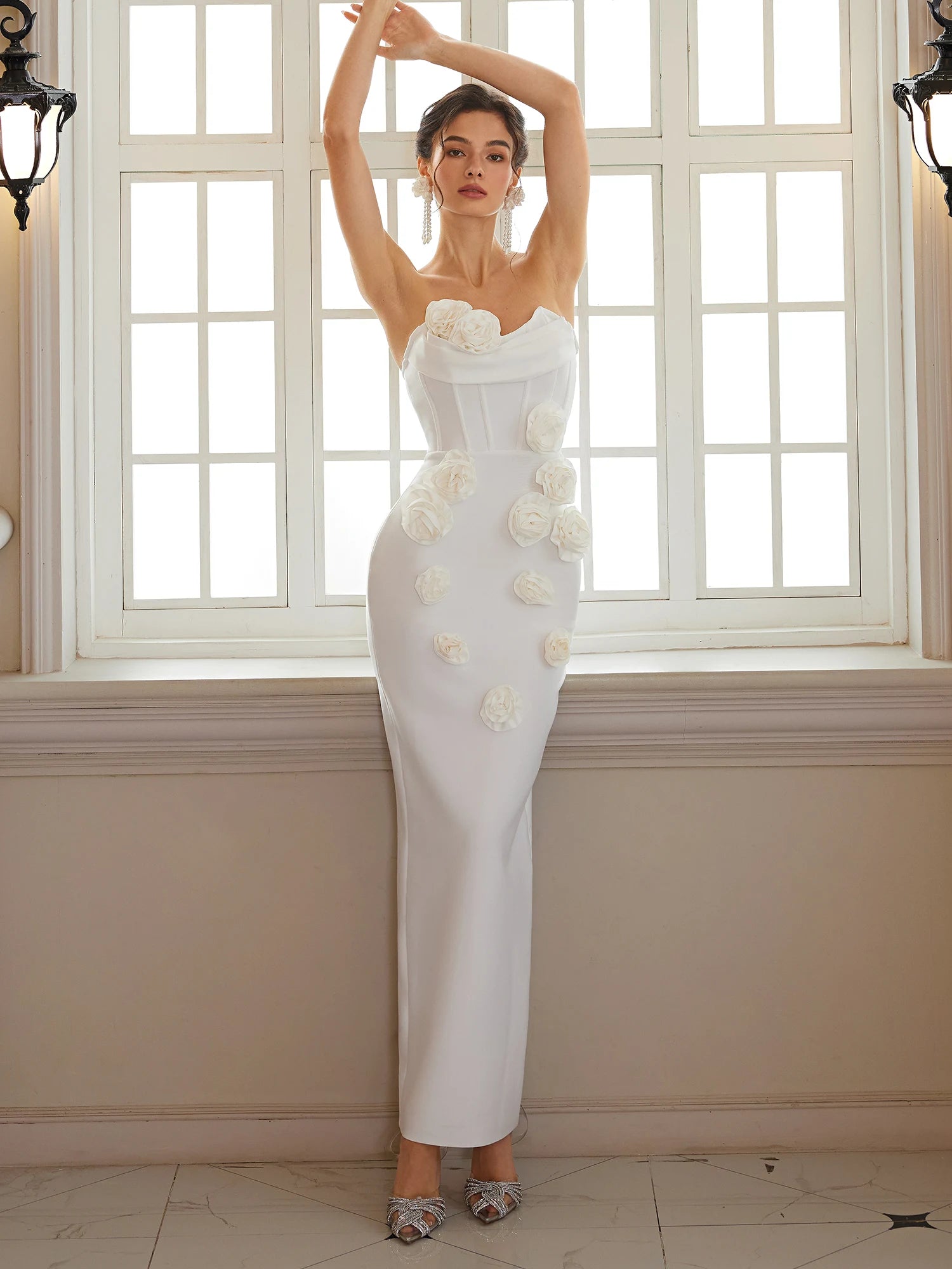 Architectural Strapless Ribbon Midi Dress|NOOSGOP