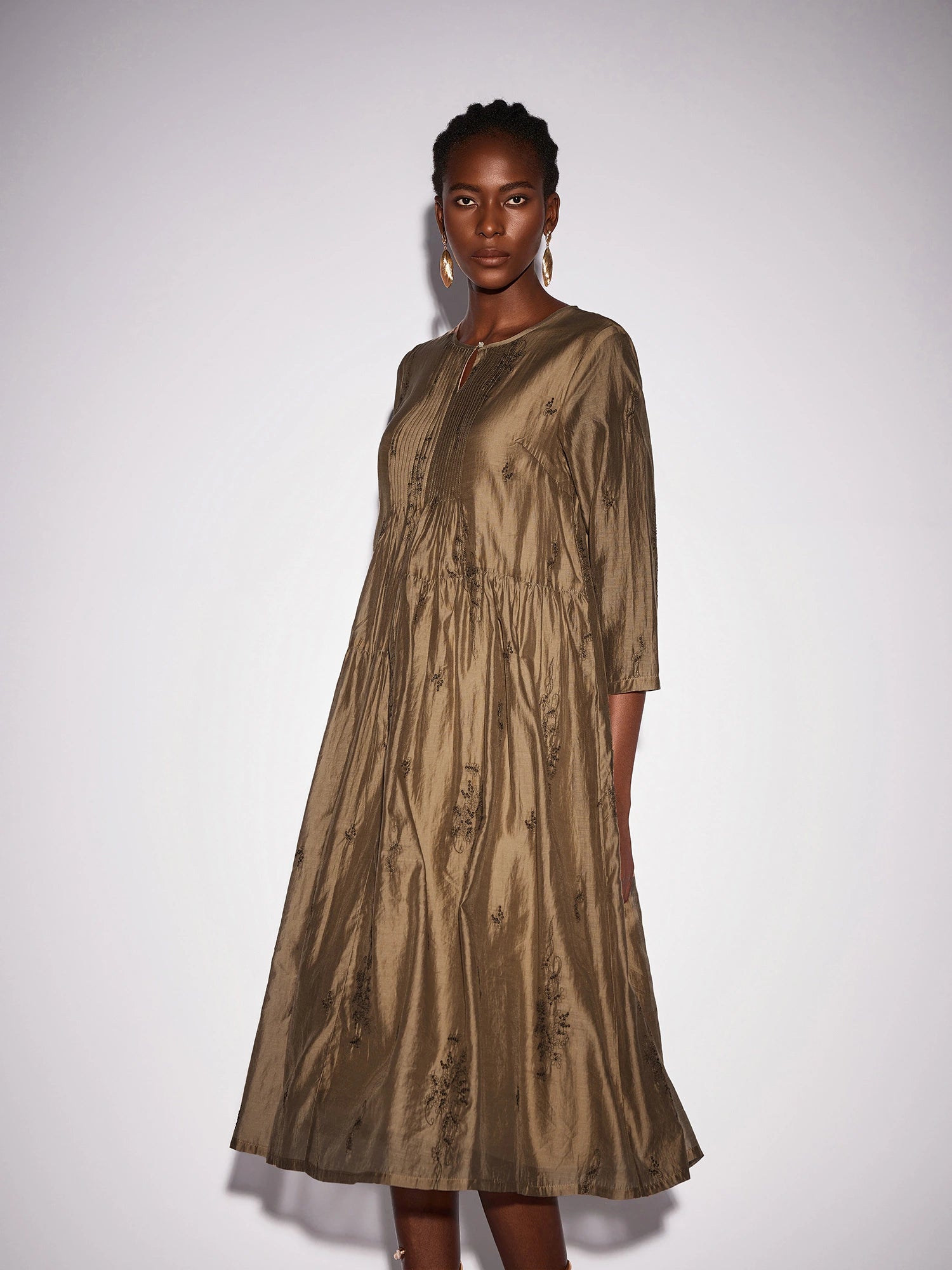 Black Floral Print Loose Fit Crew Neck Midi Dress|NOOSGOP