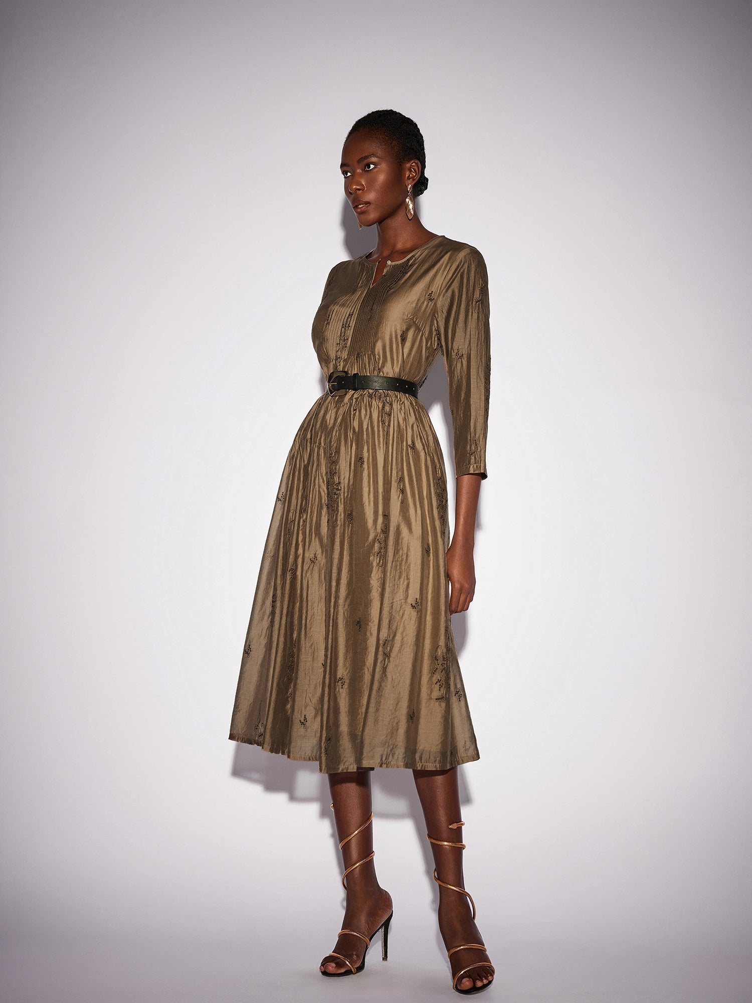 Black Floral Print Loose Fit Crew Neck Midi Dress|NOOSGOP