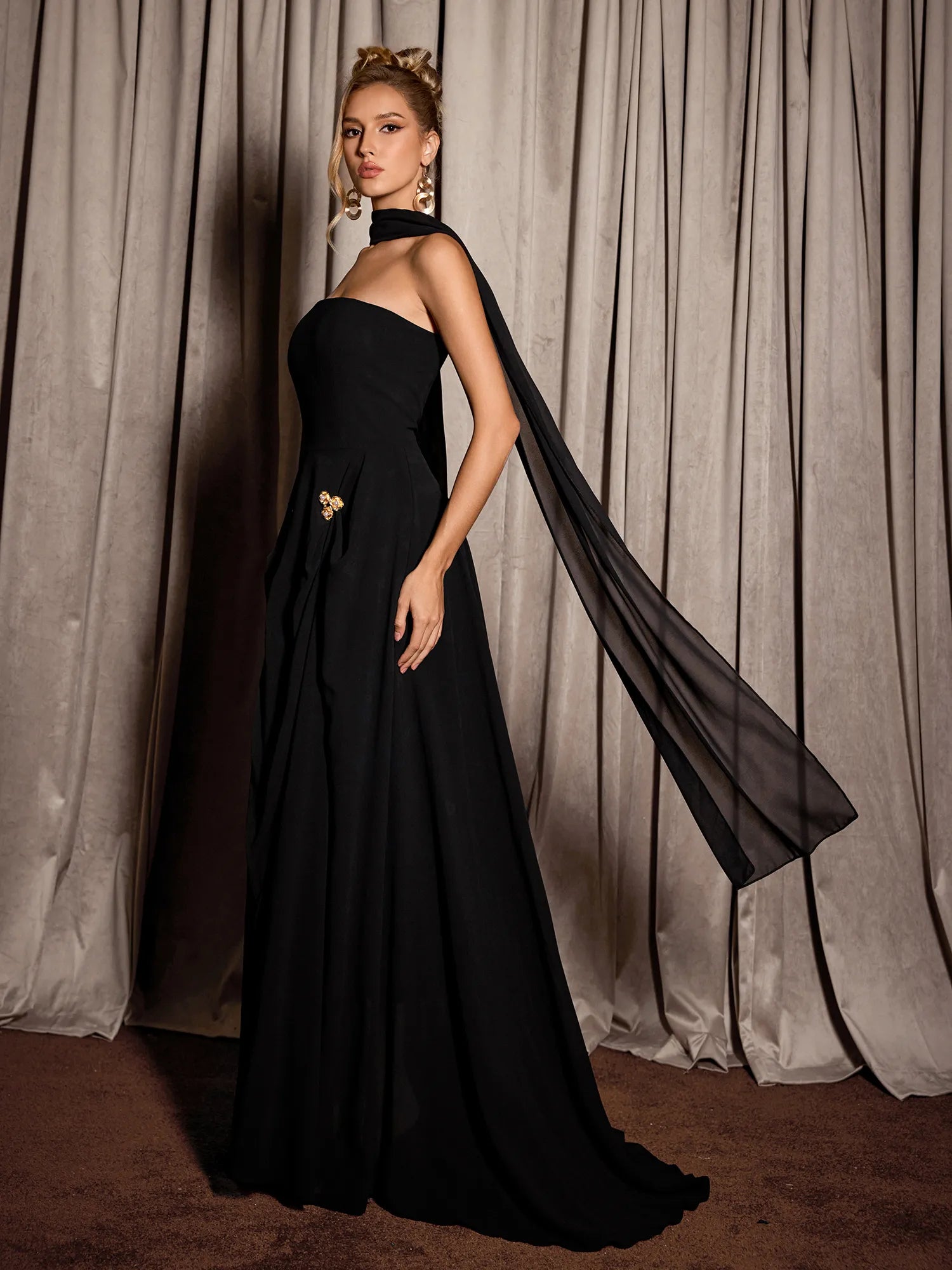 Black Metallic Neck Tie Maxi Dress|NOOSGOP