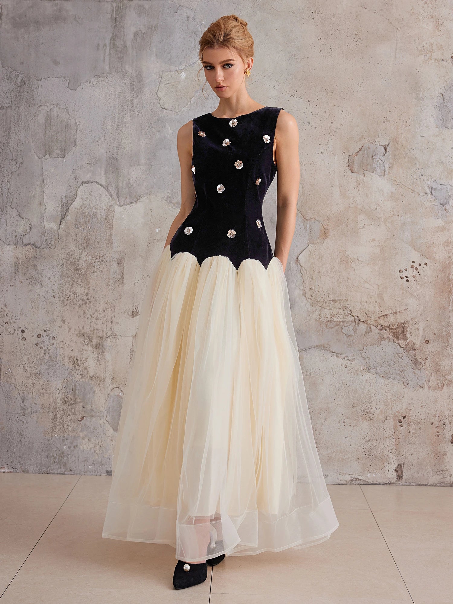 Empire-Waist Sleeveless Midi Dress|NOOSGOP