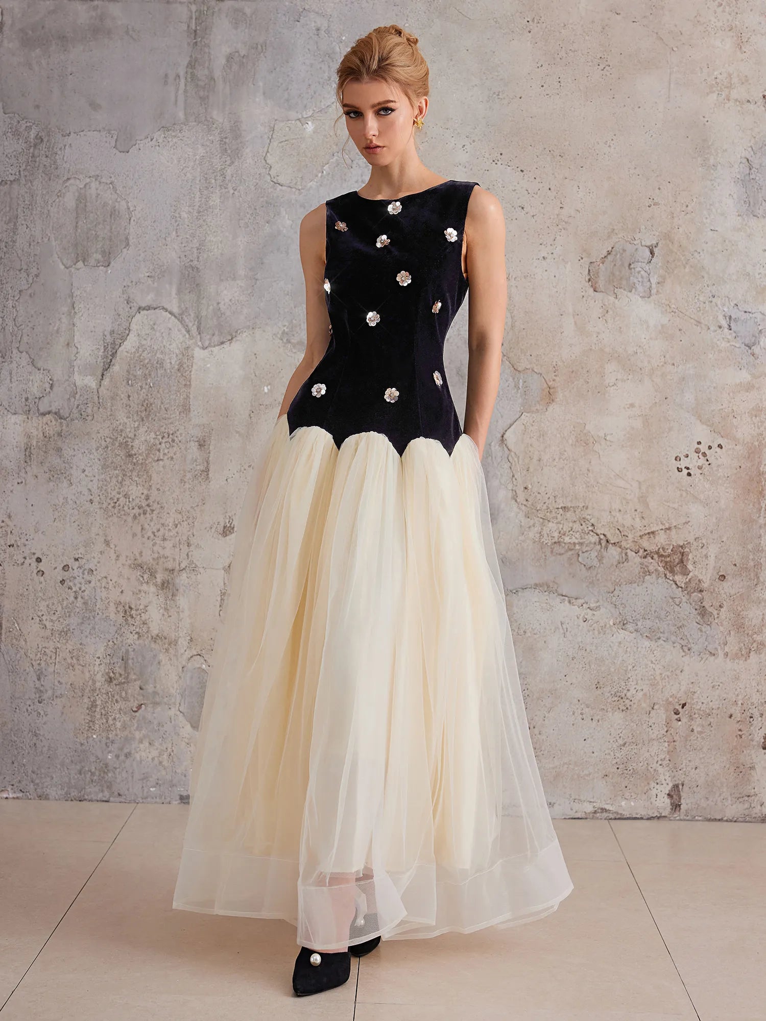 Empire-Waist Sleeveless Midi Dress|NOOSGOP