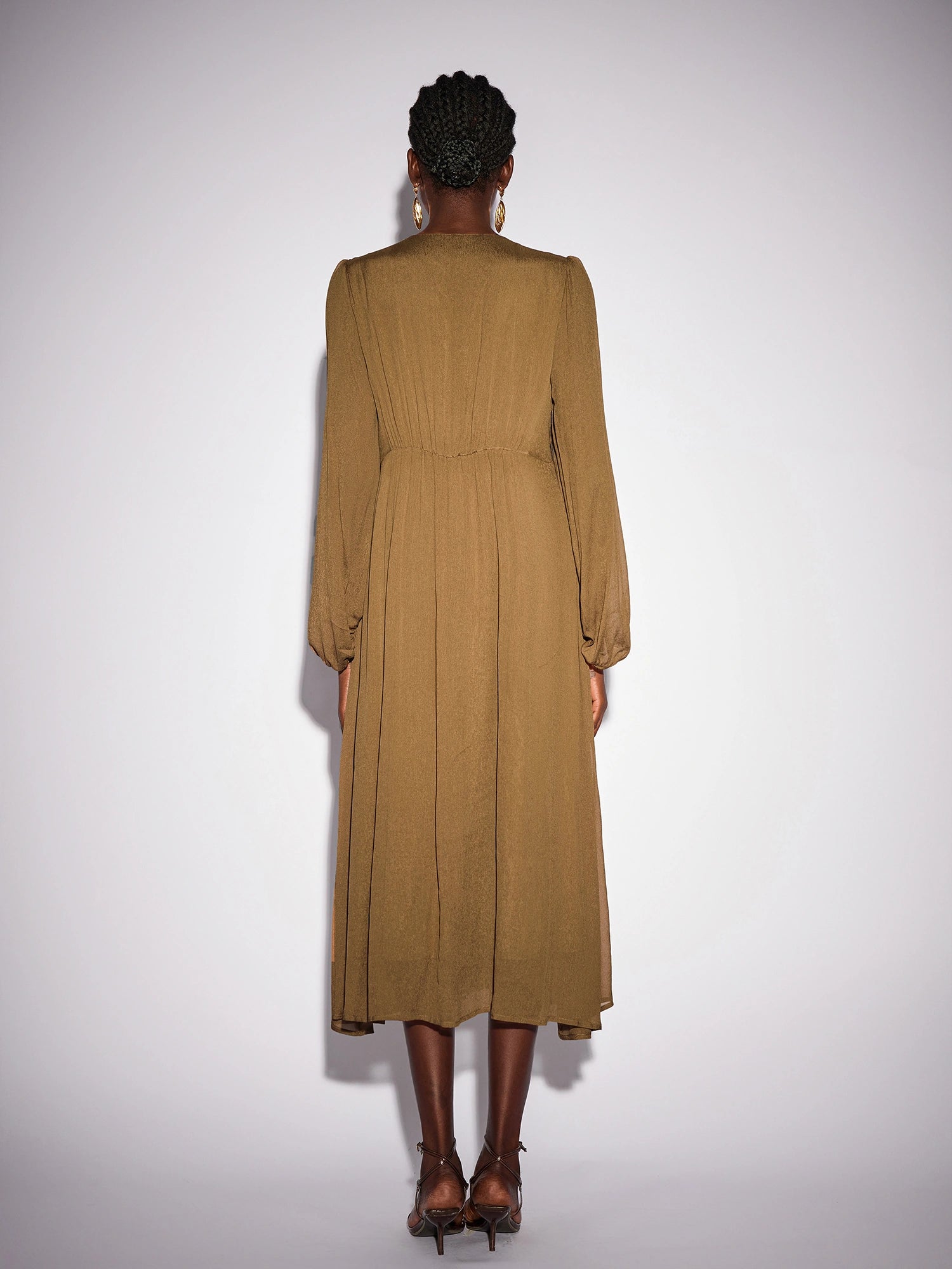 Front Tie Neck Brown Pleated Midi Dress|NOOSGOP