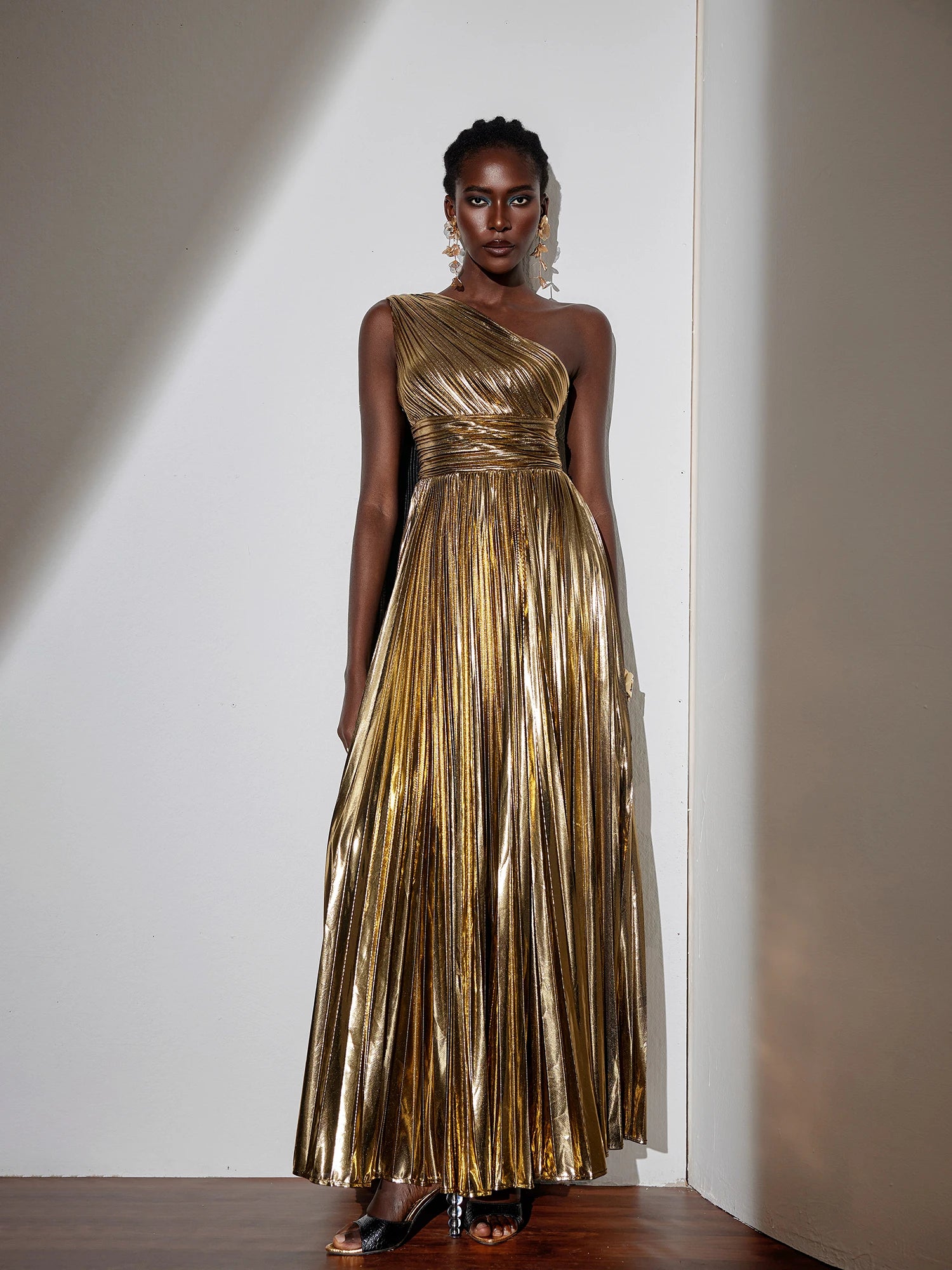 Glamorous Cape Shoulder Ruched Maxi Dress|NOOSGOP