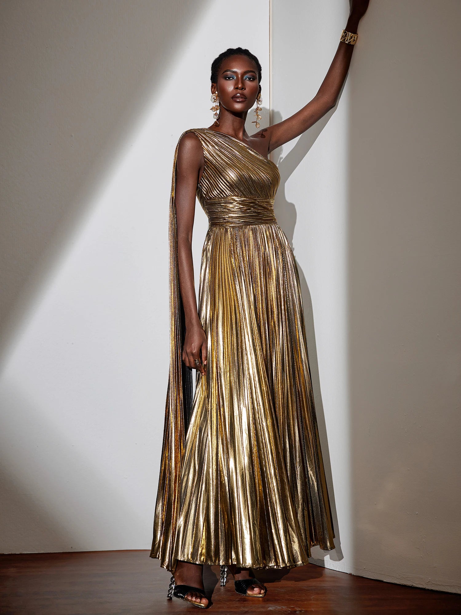 Glamorous Cape Shoulder Ruched Maxi Dress|NOOSGOP