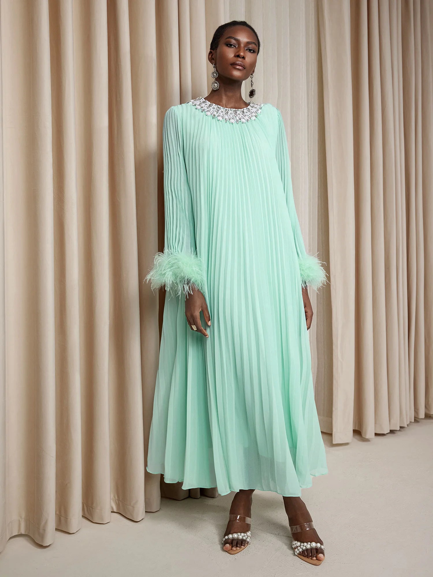 Green Ruched Round Neck Plush Sleeve Maxi Dress|NOOSGOP