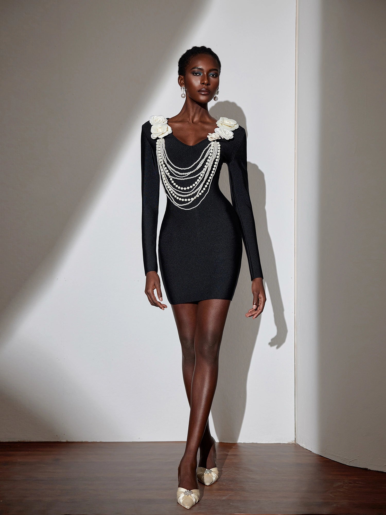 Pearl Chain Floral Bodycon Mini Dress|NOOSGOP