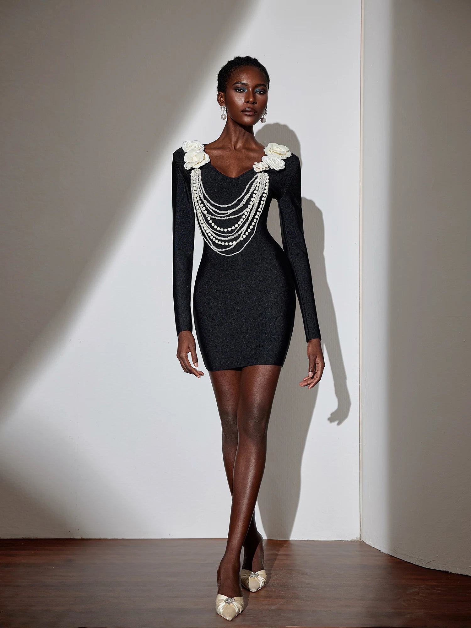 Pearl Chain Floral Bodycon Mini Dress|NOOSGOP