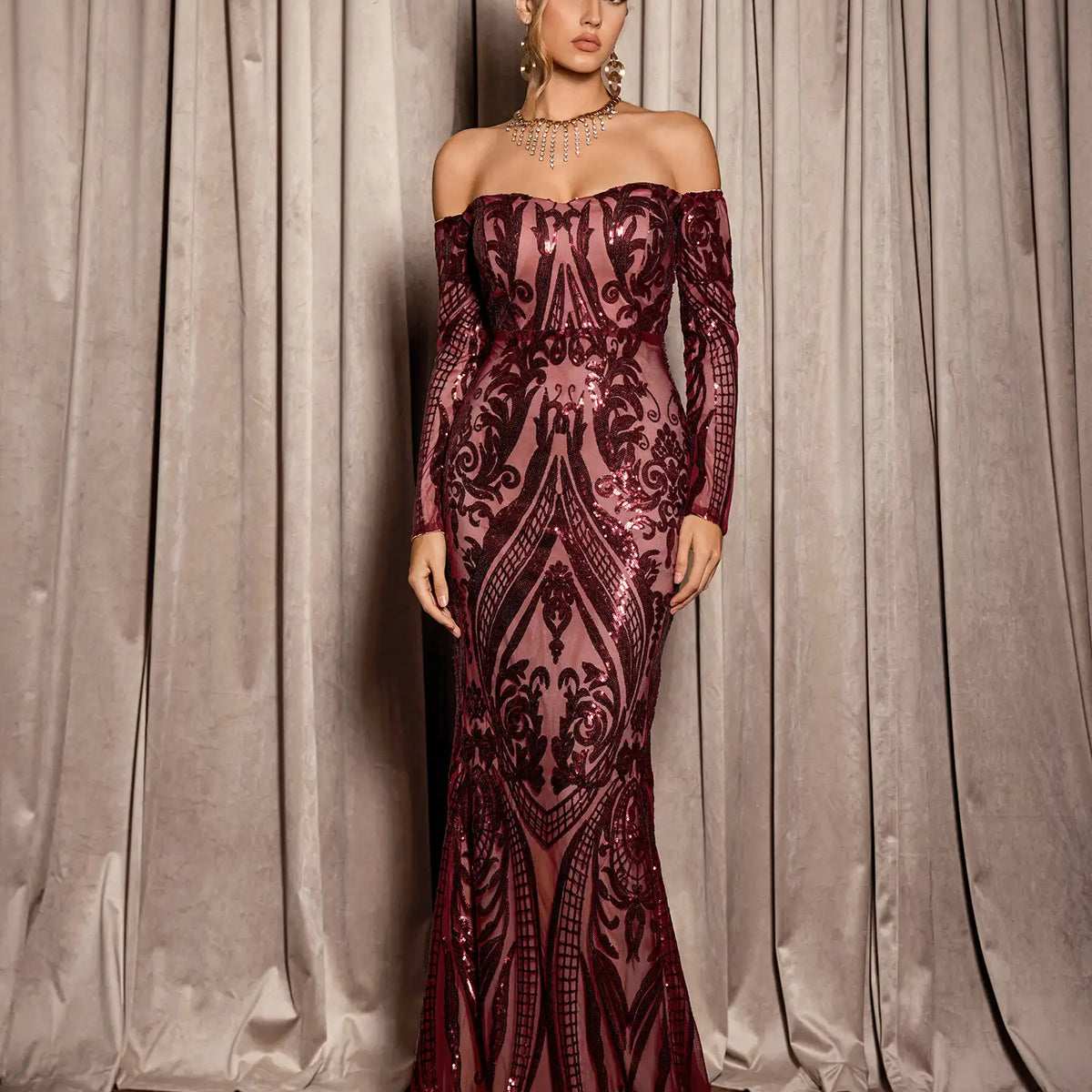 red sparkly maxi dress Halter Sequin Featuring a gorgeous sparkly sequin design and a criss Vestido Maxi Elena Sequin -