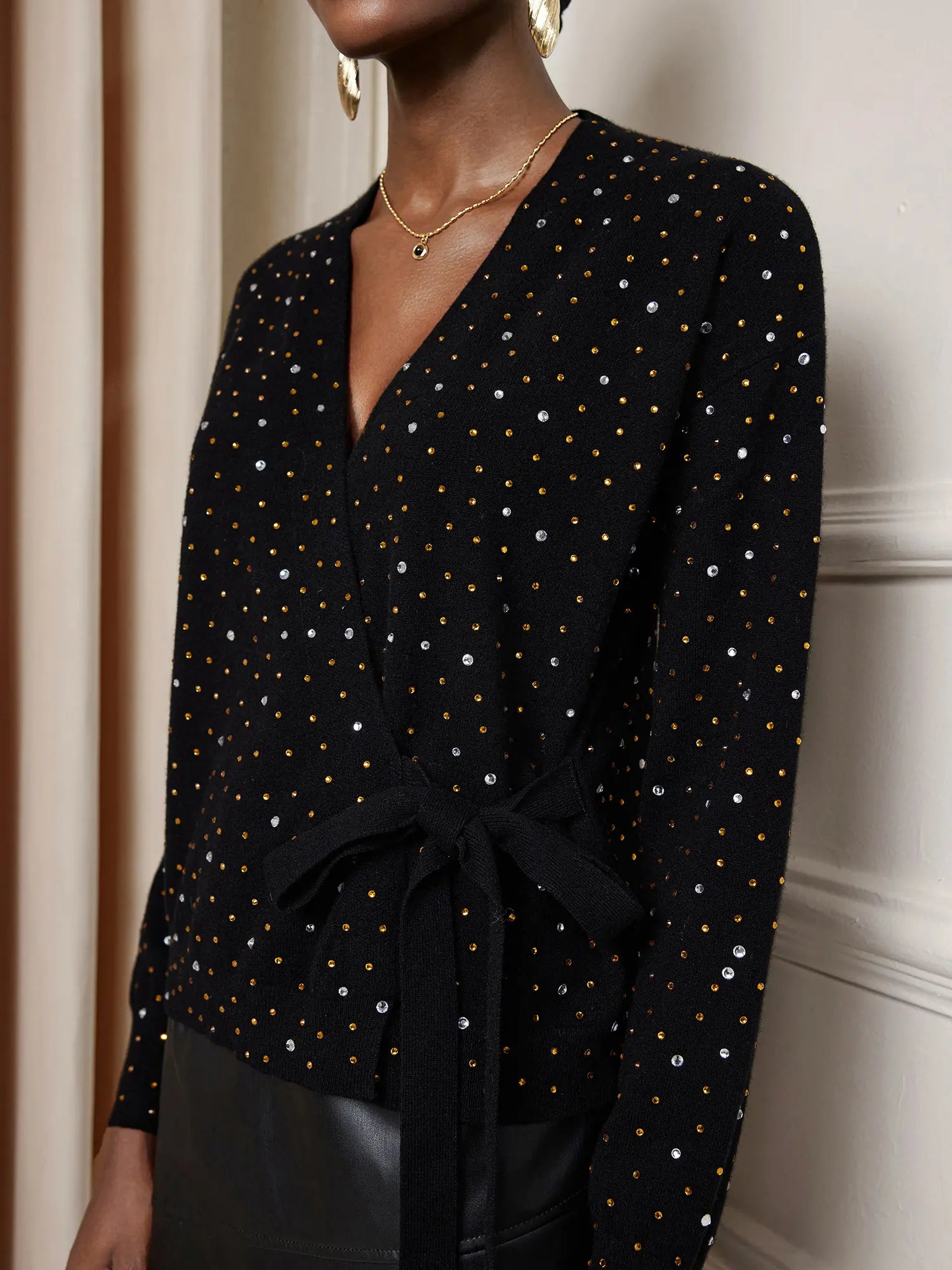 Rhinestone V-Neck Tie-Up Top|NOOSGOP