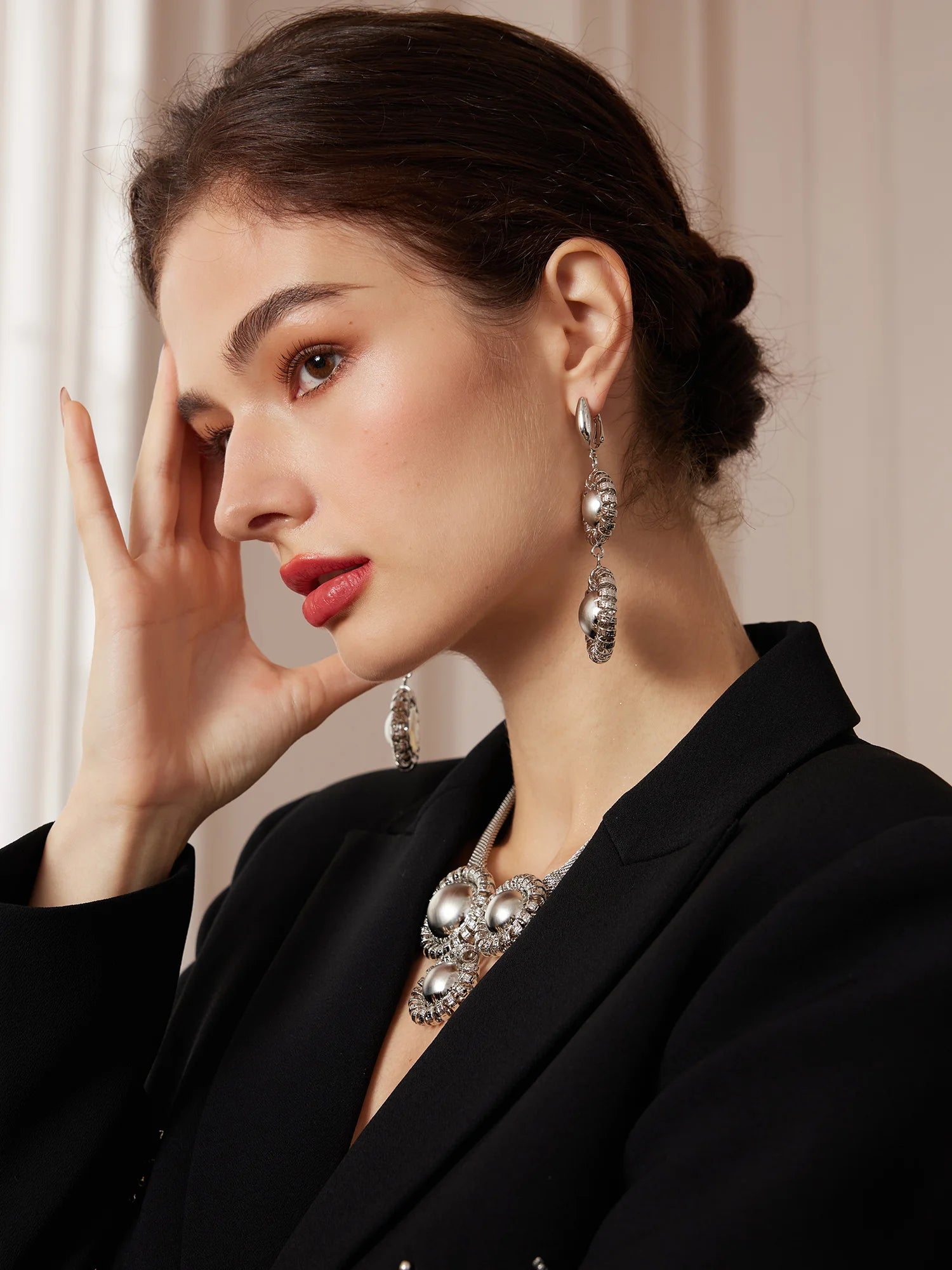 Silver Large Flower Beaded Necklace Earring Set|NOOSGOP