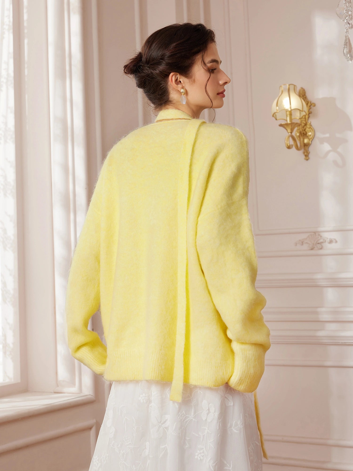 Soft Yellow V-Neck Sweater with Flower Choker|NOOSGOP