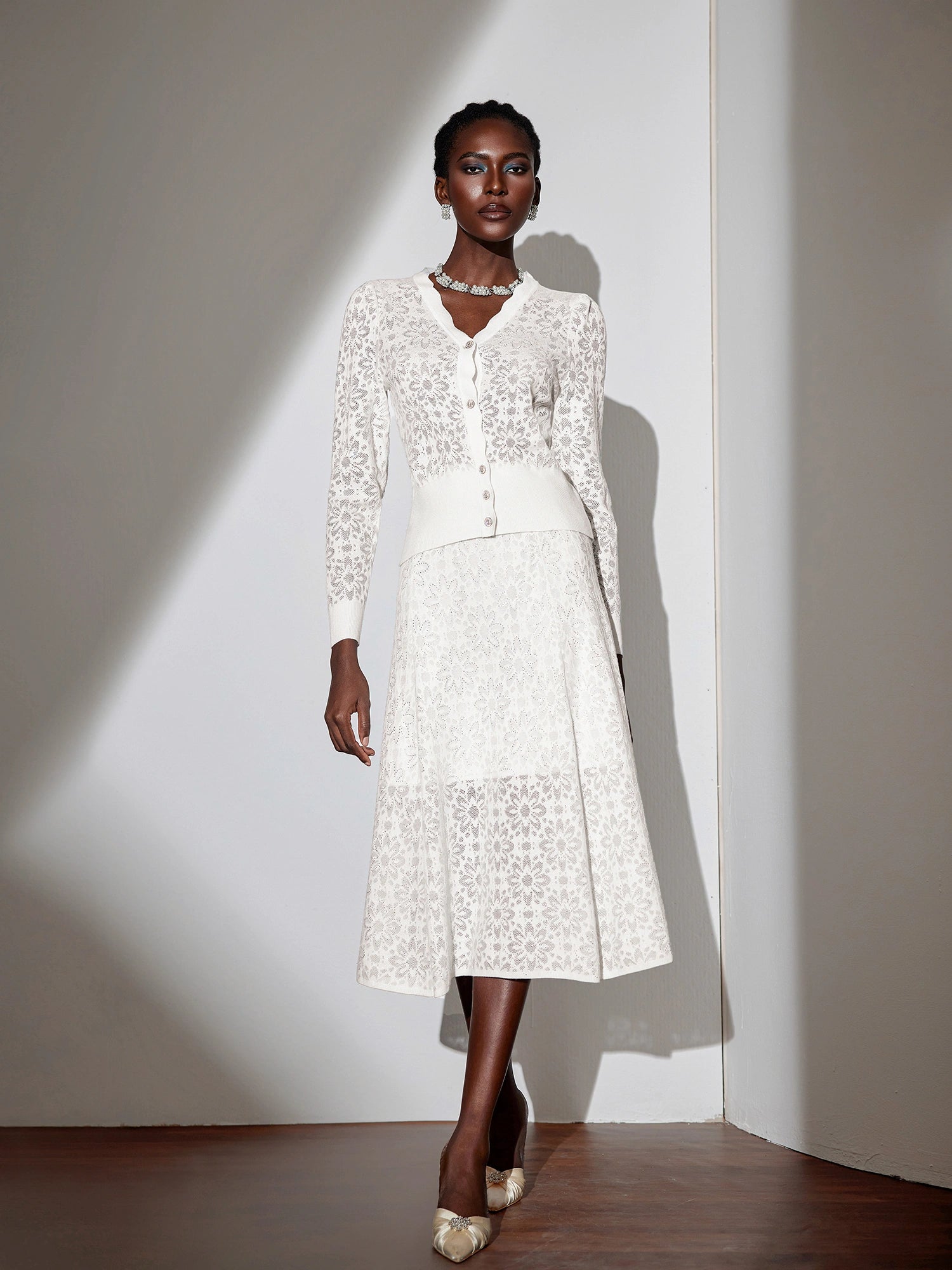 V-Neck Patterned Mesh Two-Piece Set|NOOSGOP