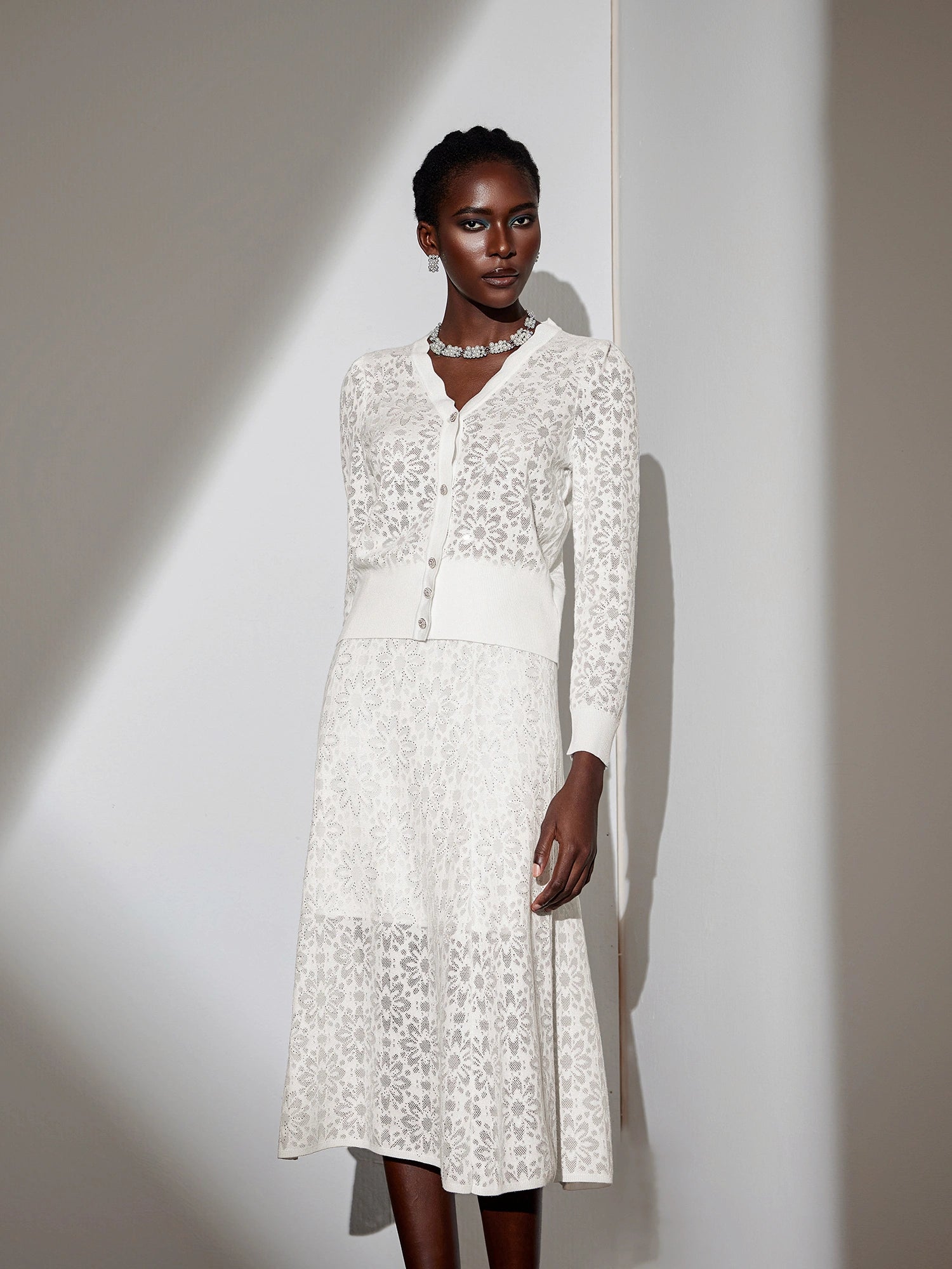 V-Neck Patterned Mesh Two-Piece Set|NOOSGOP