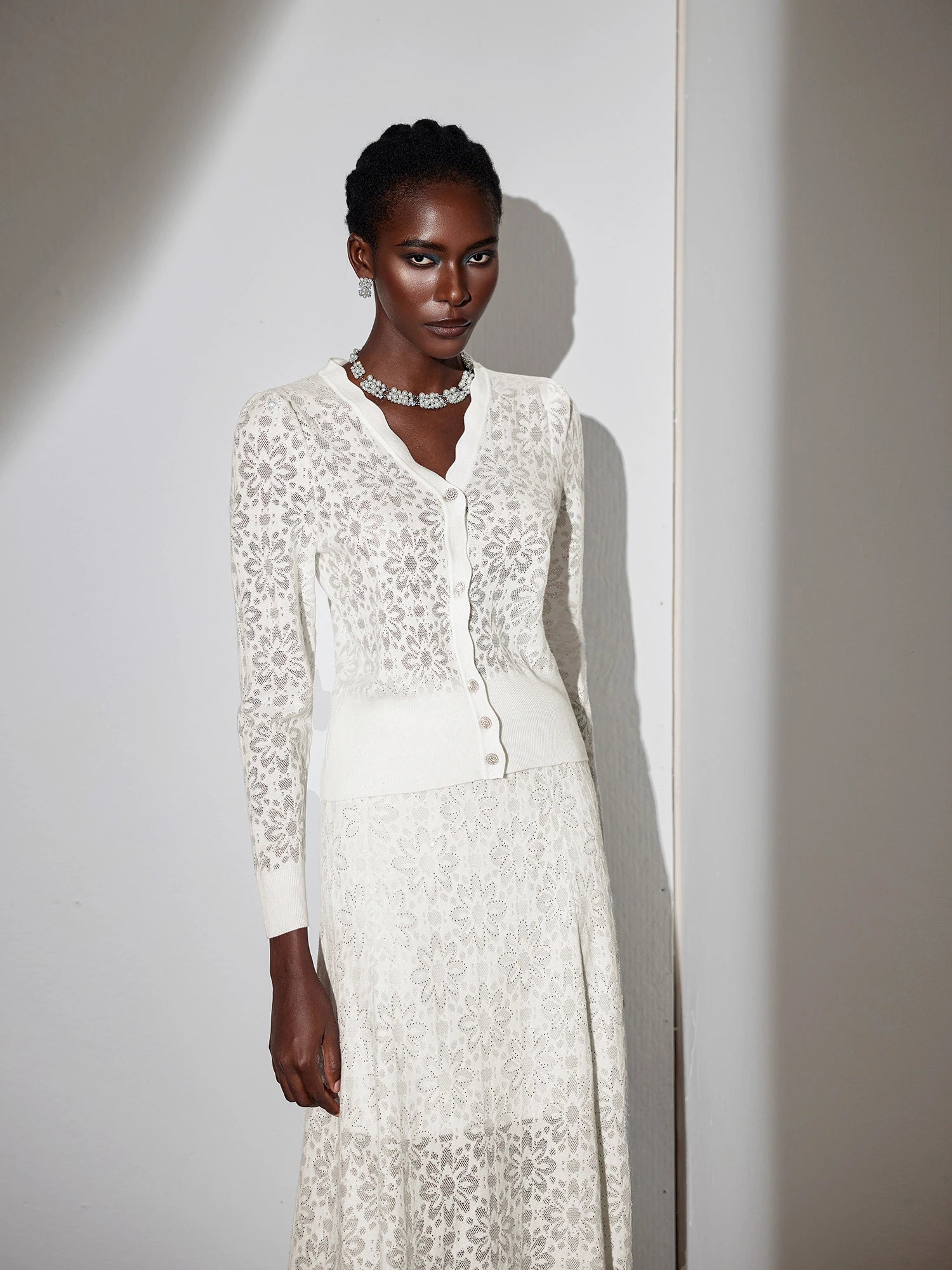 V-Neck Patterned Mesh Two-Piece Set|NOOSGOP