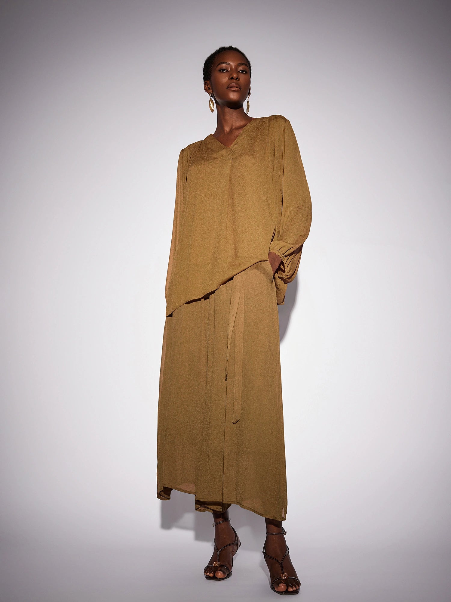 Vintage Brown V-Neck Mesh Two-Piece Set|NOOSGOP