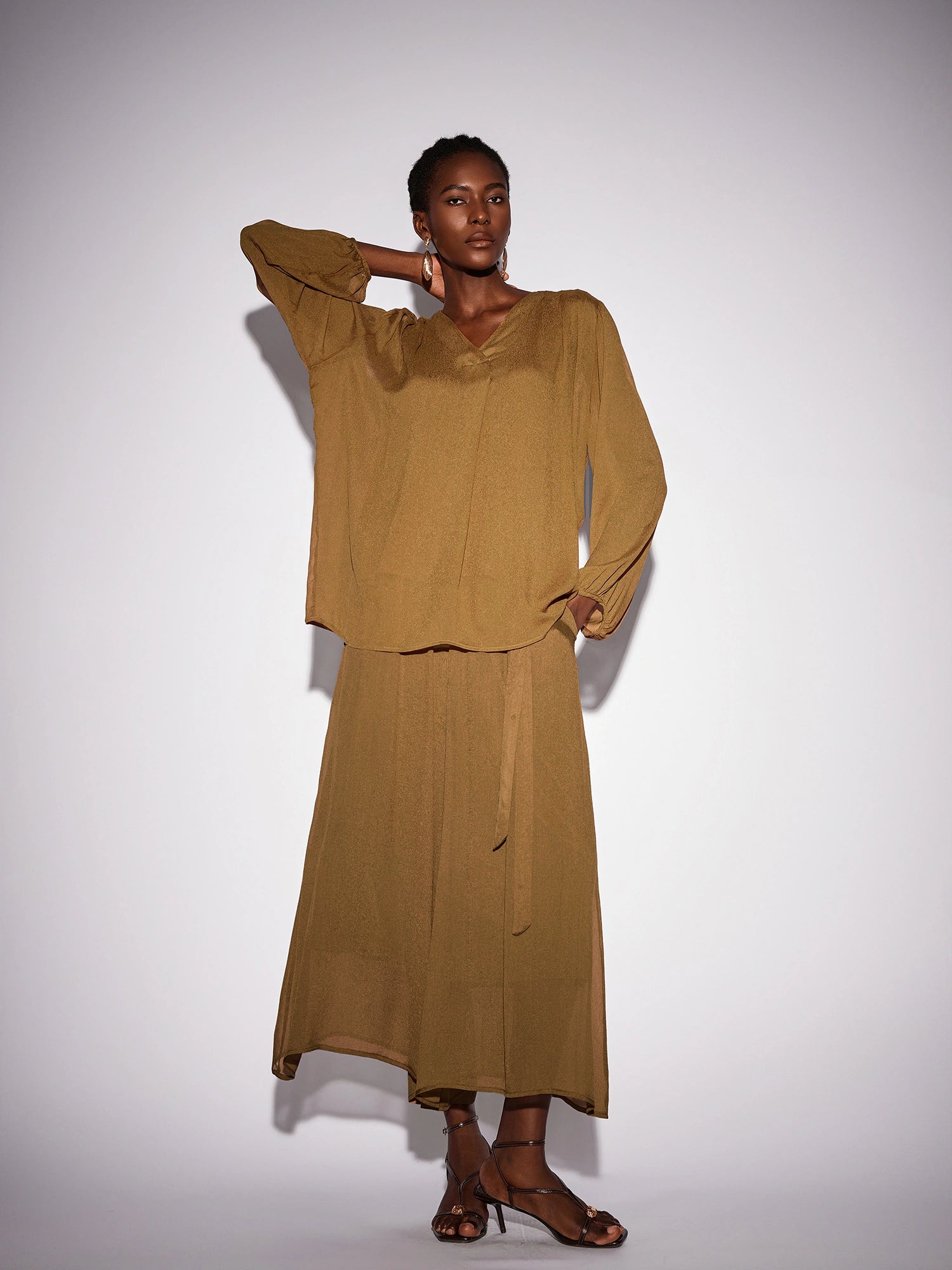 Vintage Brown V-Neck Mesh Two-Piece Set|NOOSGOP