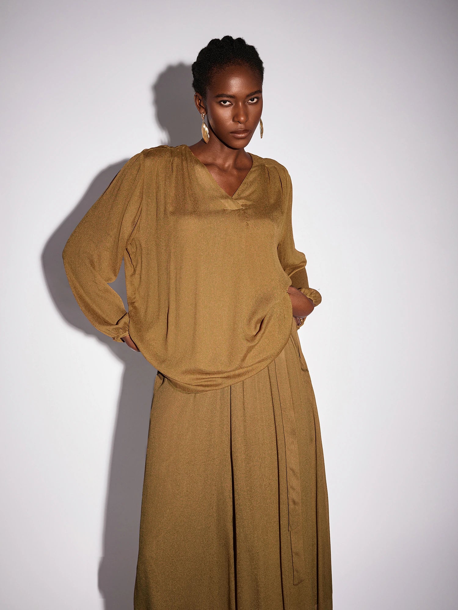 Vintage Brown V-Neck Mesh Two-Piece Set|NOOSGOP