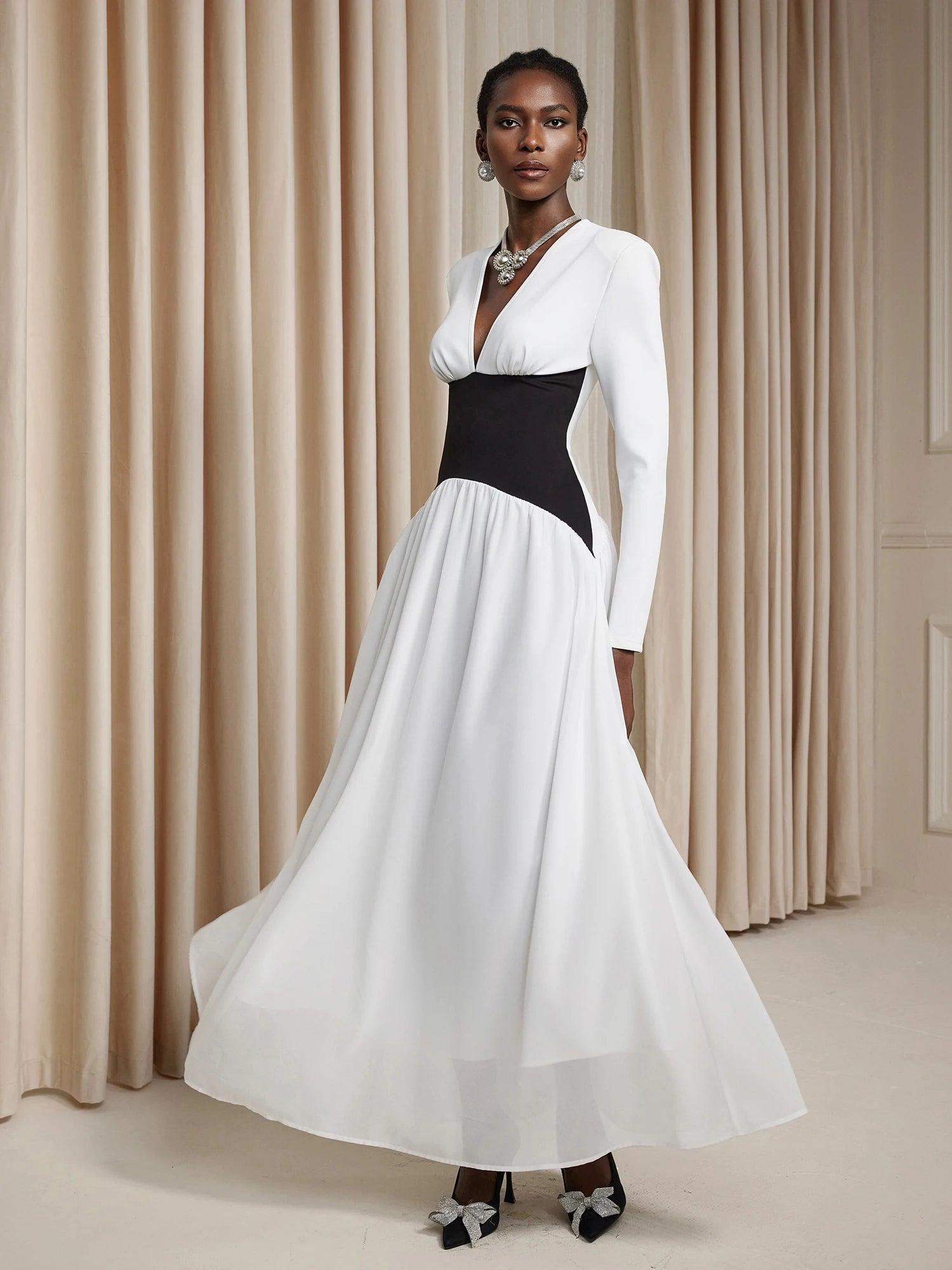 White V-Neck High-Waist Maxi Dress|NOOSGOP