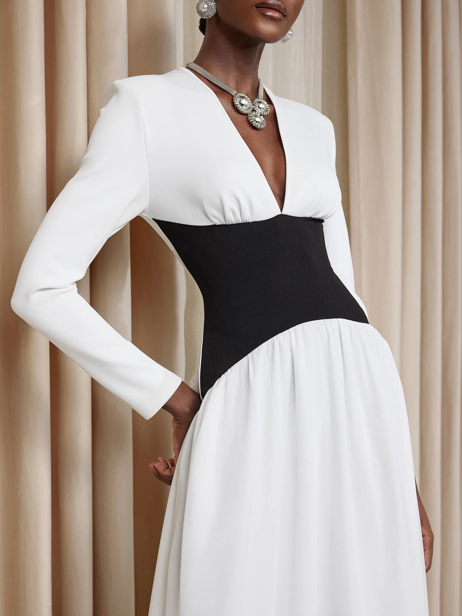 White V-Neck High-Waist Maxi Dress|NOOSGOP