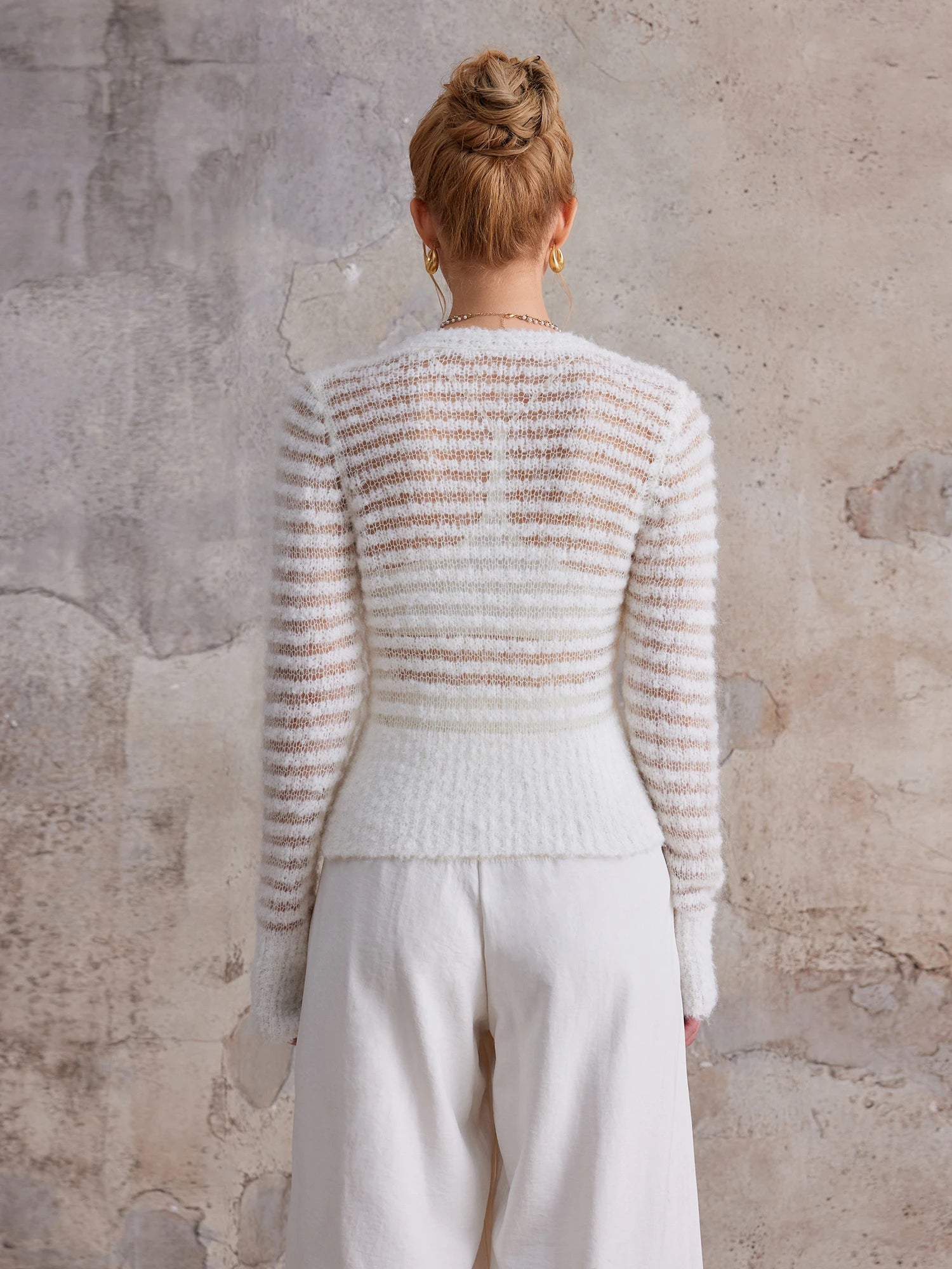 White pleated sweater|NOOSGOP