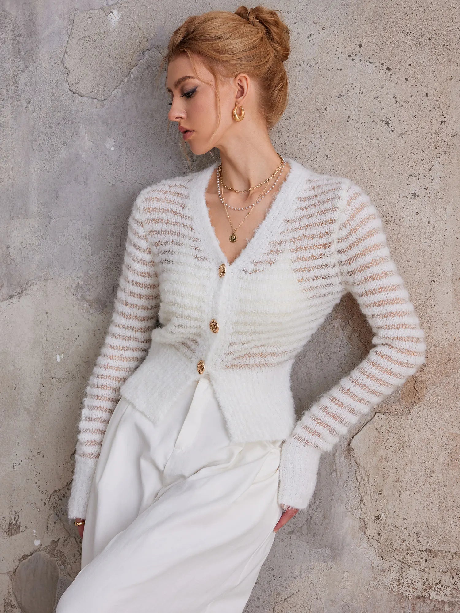 White pleated sweater|NOOSGOP