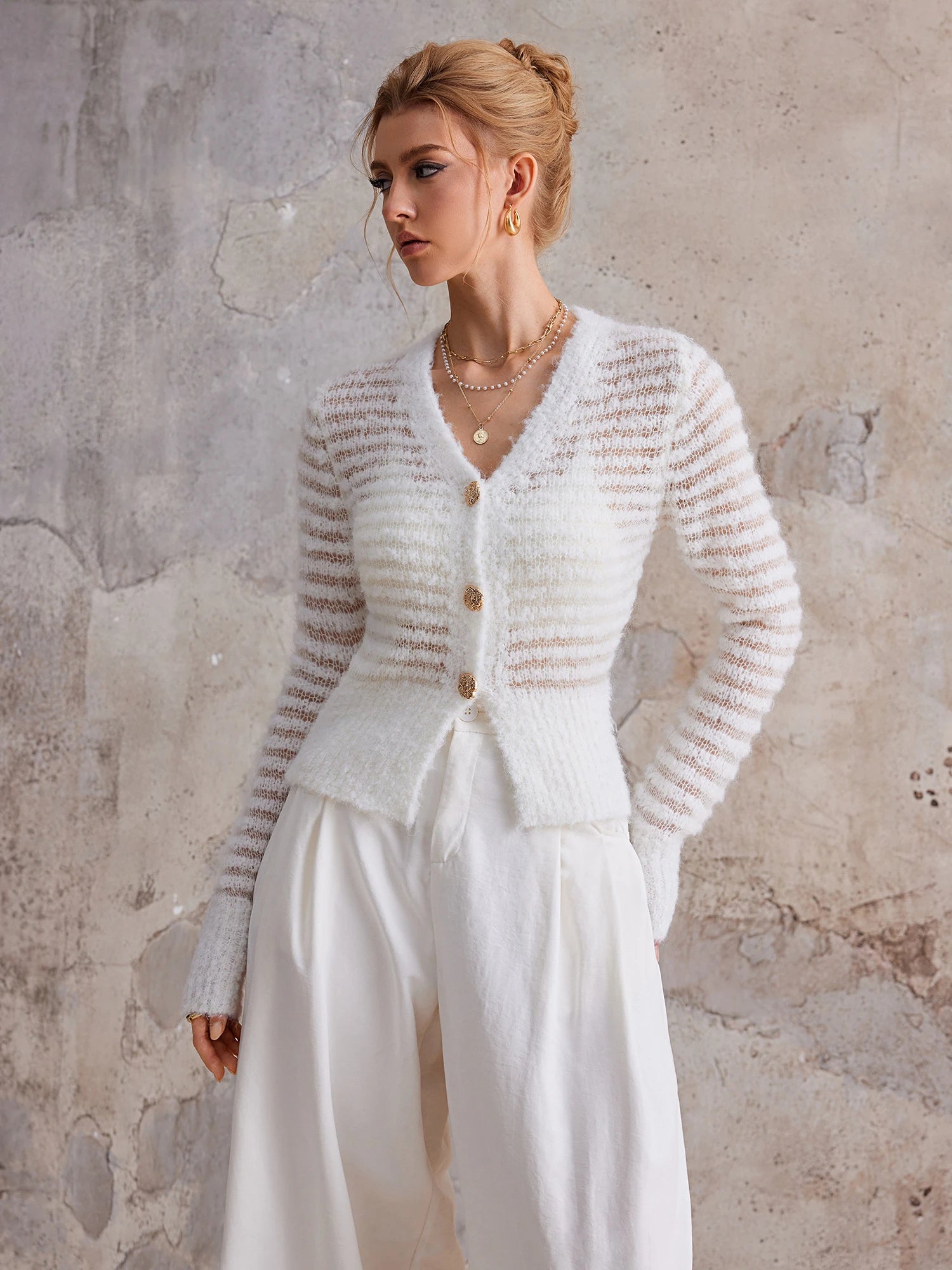 White pleated sweater|NOOSGOP
