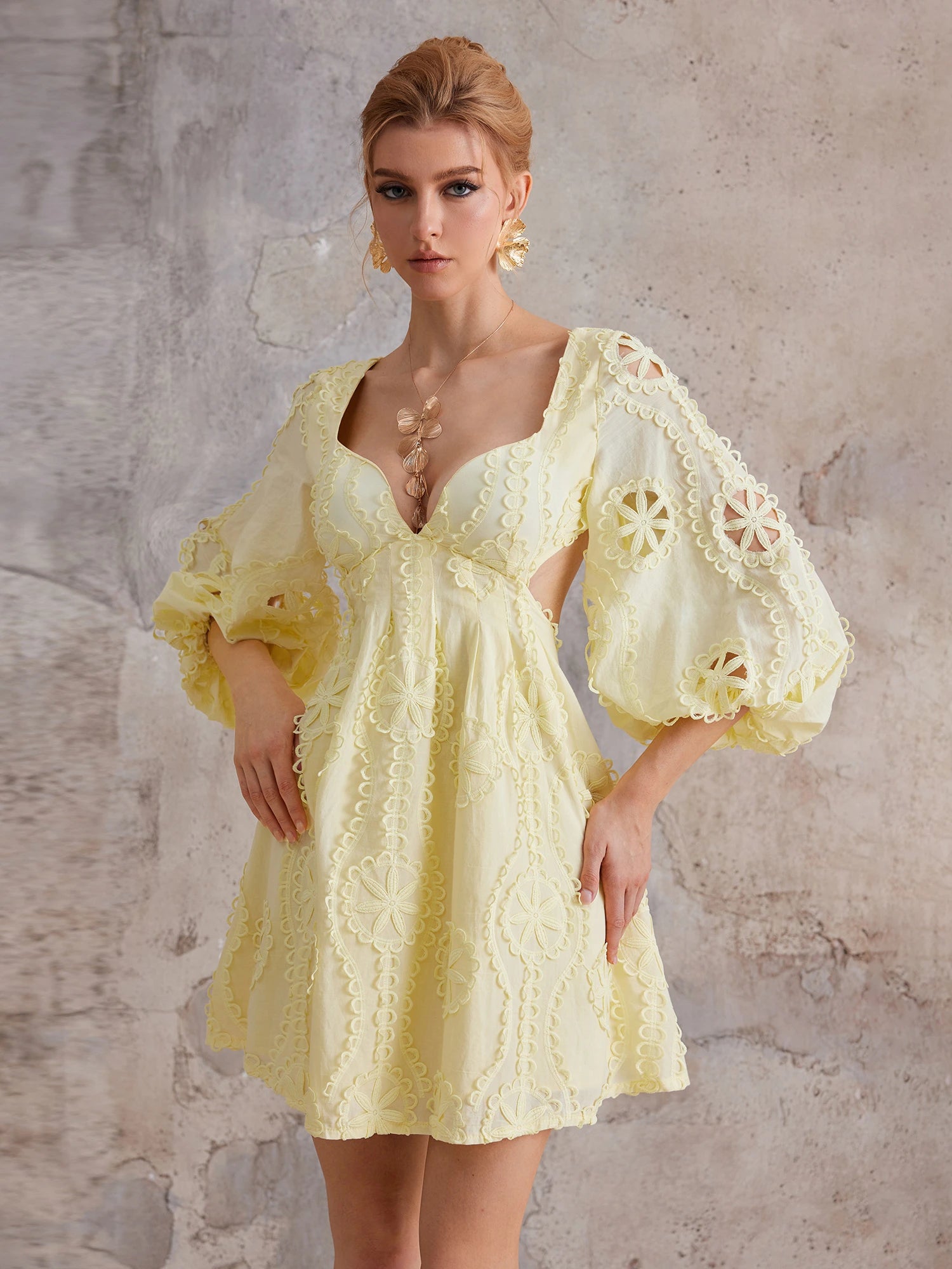 Yellow Deep V-Neck Mini Dress – Backless Bubble Sleeve Vacation Look – Noosgop