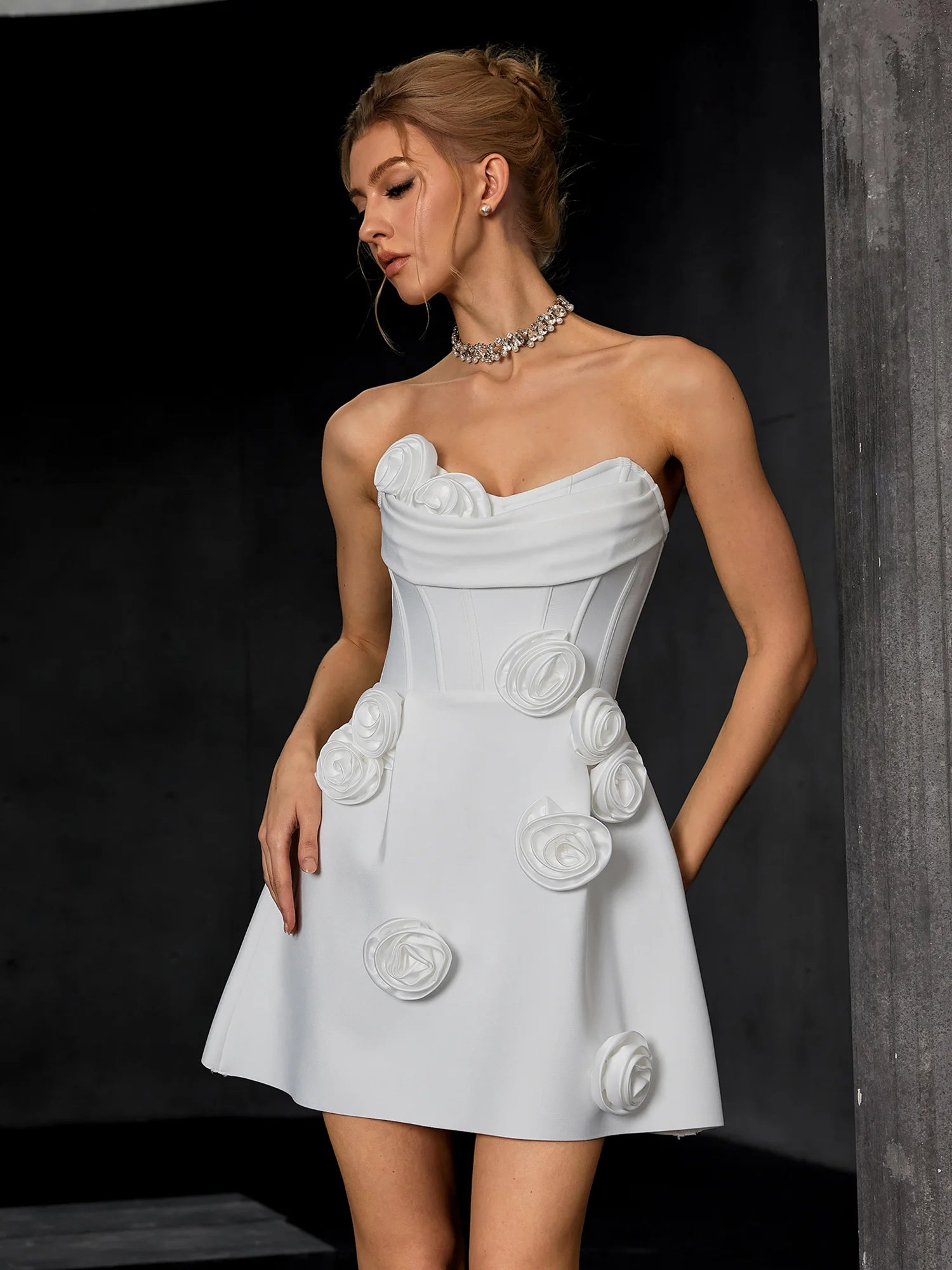 White Strapless 3D Floral Mini Wedding Dress – Modern Bridal Look – Noosgop
