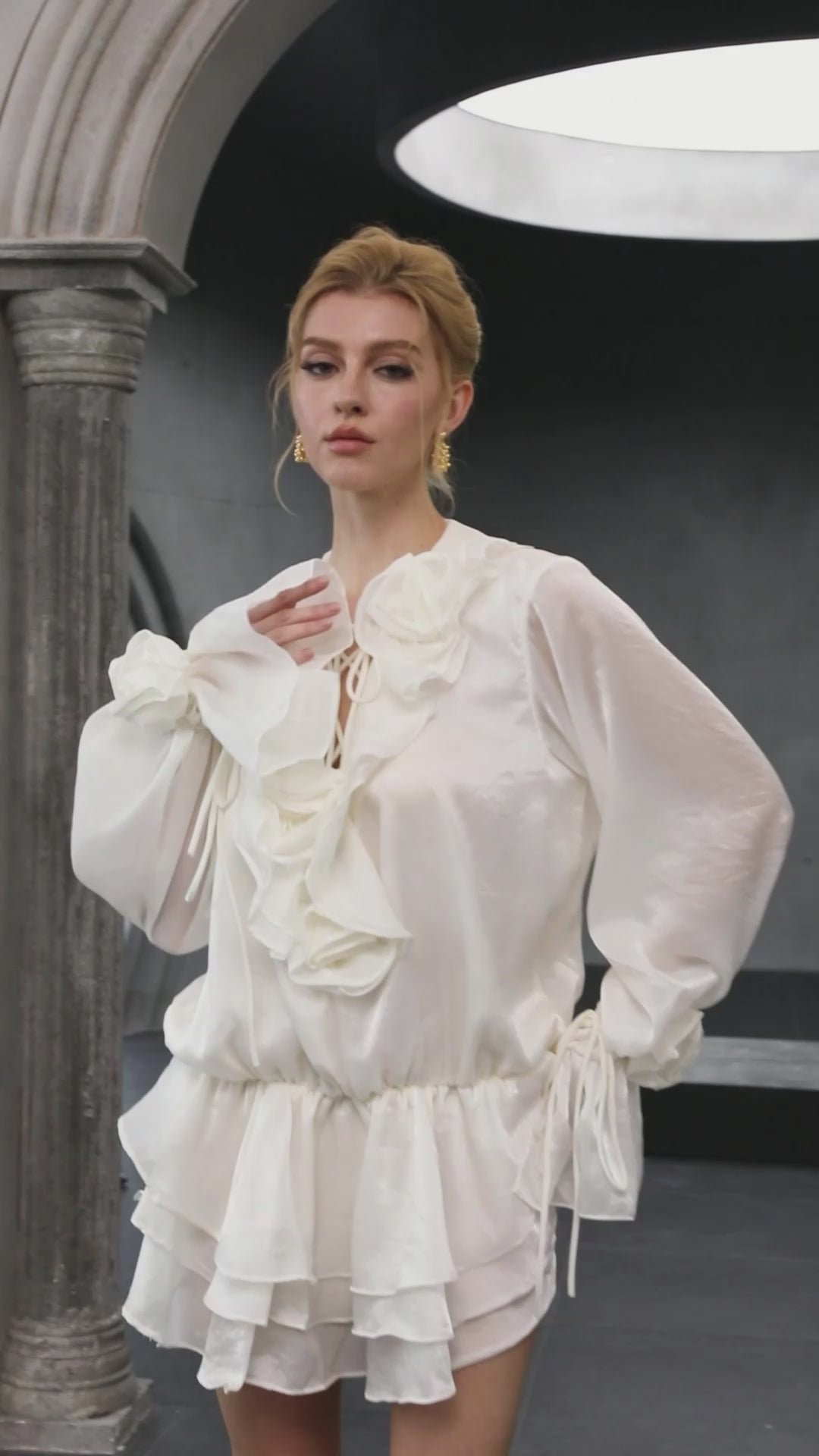 Bloom-Panelled Lantern-Sleeve Mini Dress|NOOSGOP