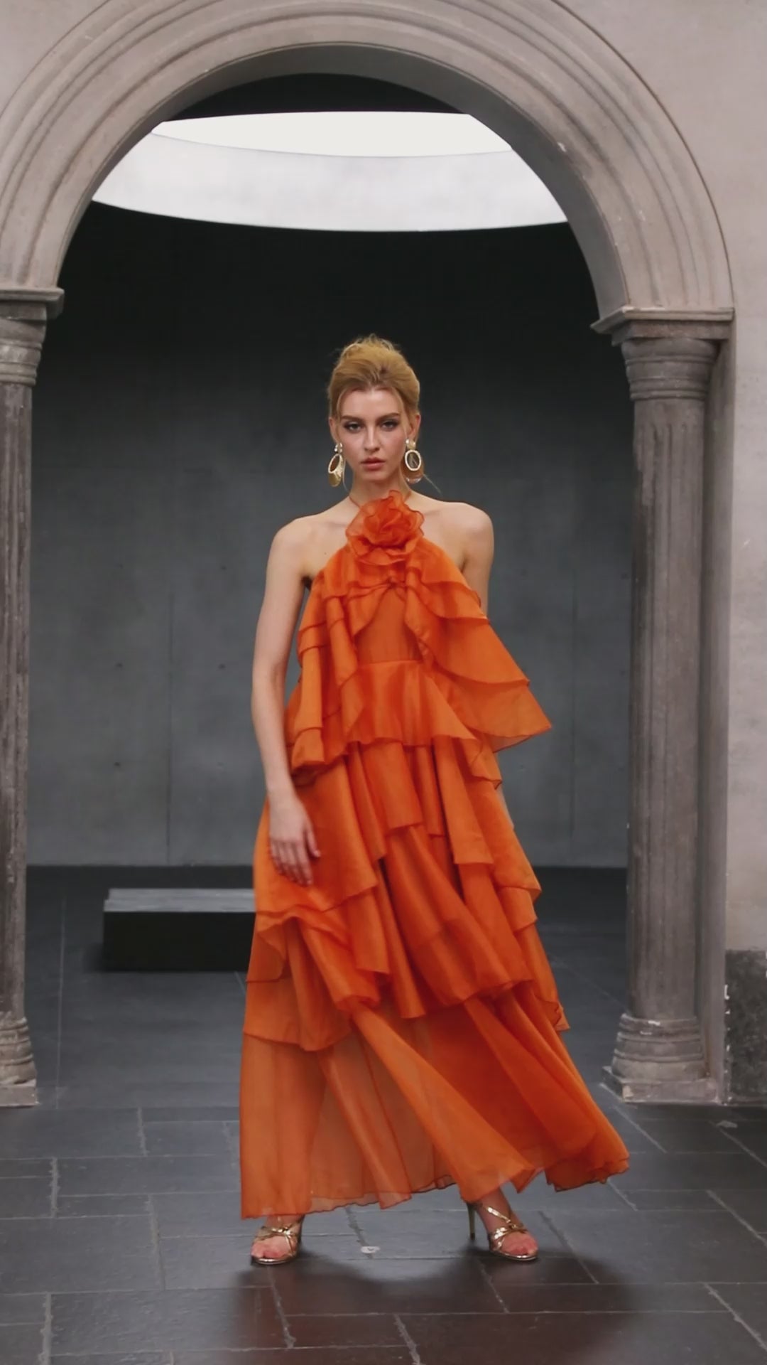 Luxury Open-Back Ruffle Maxi Dress|NOOSGOP